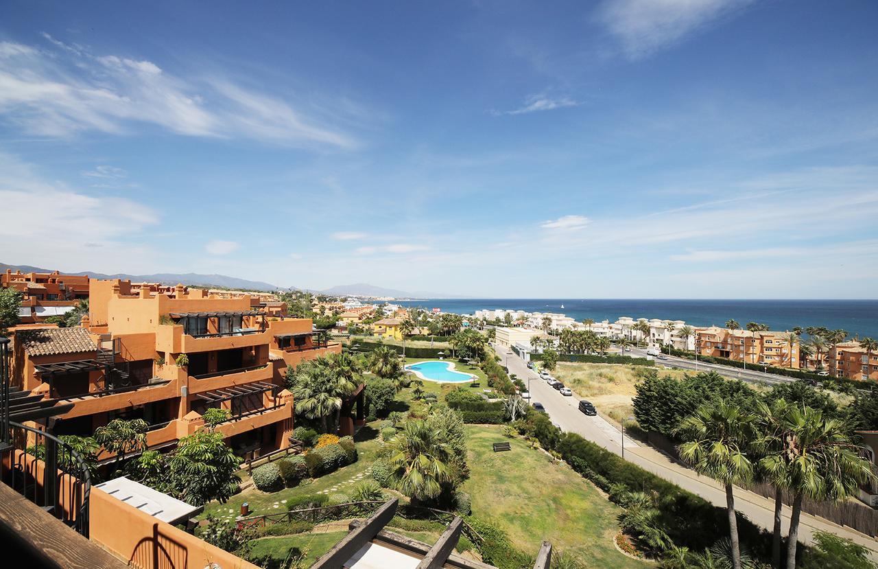 Jardines De Nueva Galera Cozy Penthouse Apartman Estepona Kültér fotó